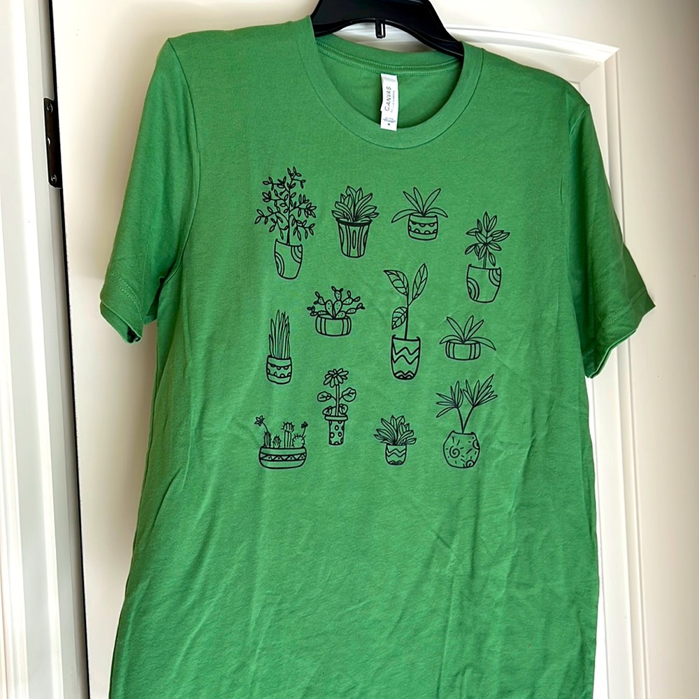 NWOT Plant Graphic Tee